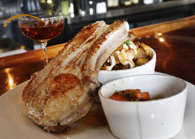 The Diving Elk | restaurant | 1101 4th St, Sioux City, IA 51101, USA | 7122340000 OR +1 712-234-0000