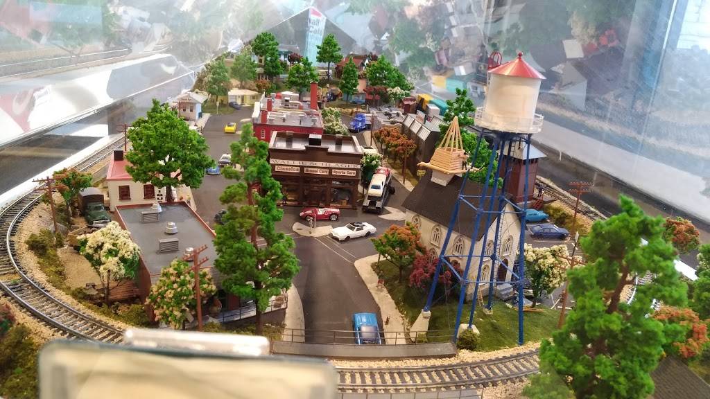 McDonalds | cafe | 501 E, State Rd 46, Nashville, IN 47448, USA | 8129884452 OR +1 812-988-4452