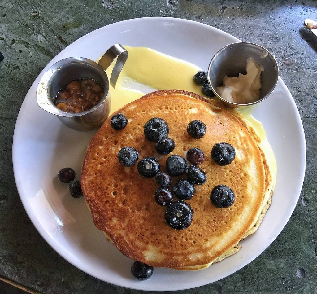 Standard Tap | restaurant | 901 N 2nd St, Philadelphia, PA 19123, USA | 2152380630 OR +1 215-238-0630