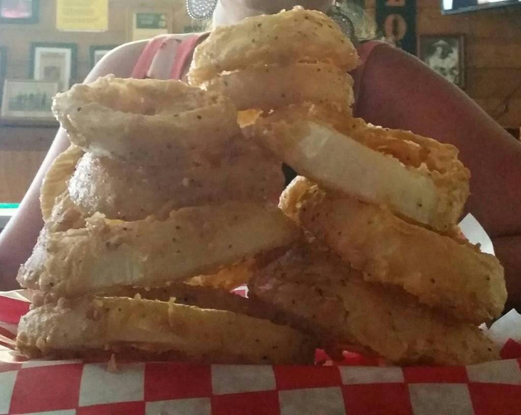 Chickin Coop | restaurant | 402 Main St, Bandera, TX 78003, USA | 8307964496 OR +1 830-796-4496