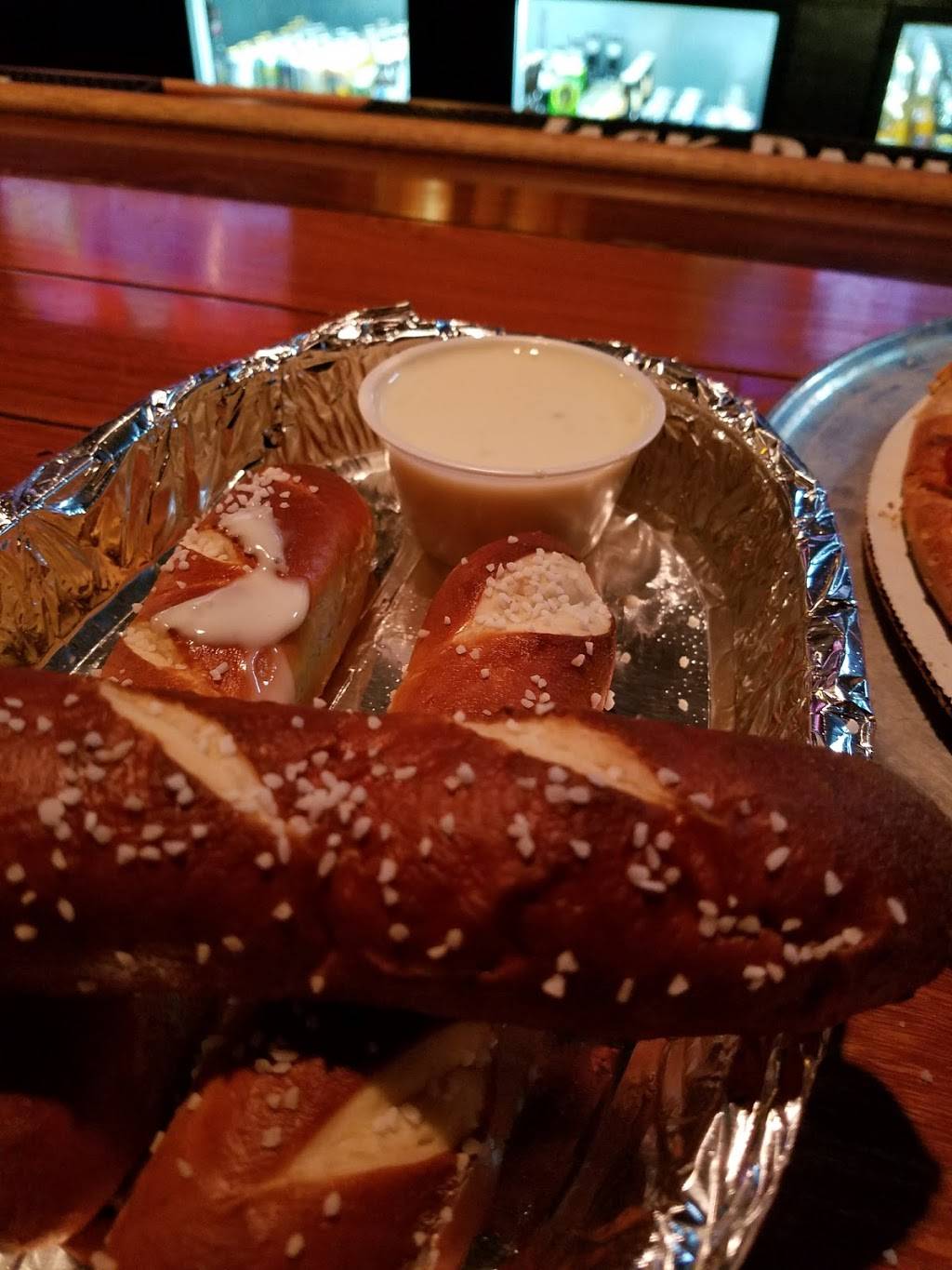 Whiskey Bobs Saloon | restaurant | 210 Meijer Dr, Lafayette, IN 47905, USA | 7652503222 OR +1 765-250-3222