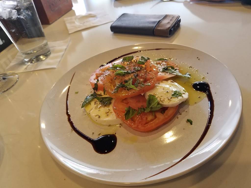 Trattoria A Vucchella & Wood Oven Pizza | restaurant | 272 Fairfield Ave, Bridgeport, CT 06604, USA | 2033832837 OR +1 203-383-2837