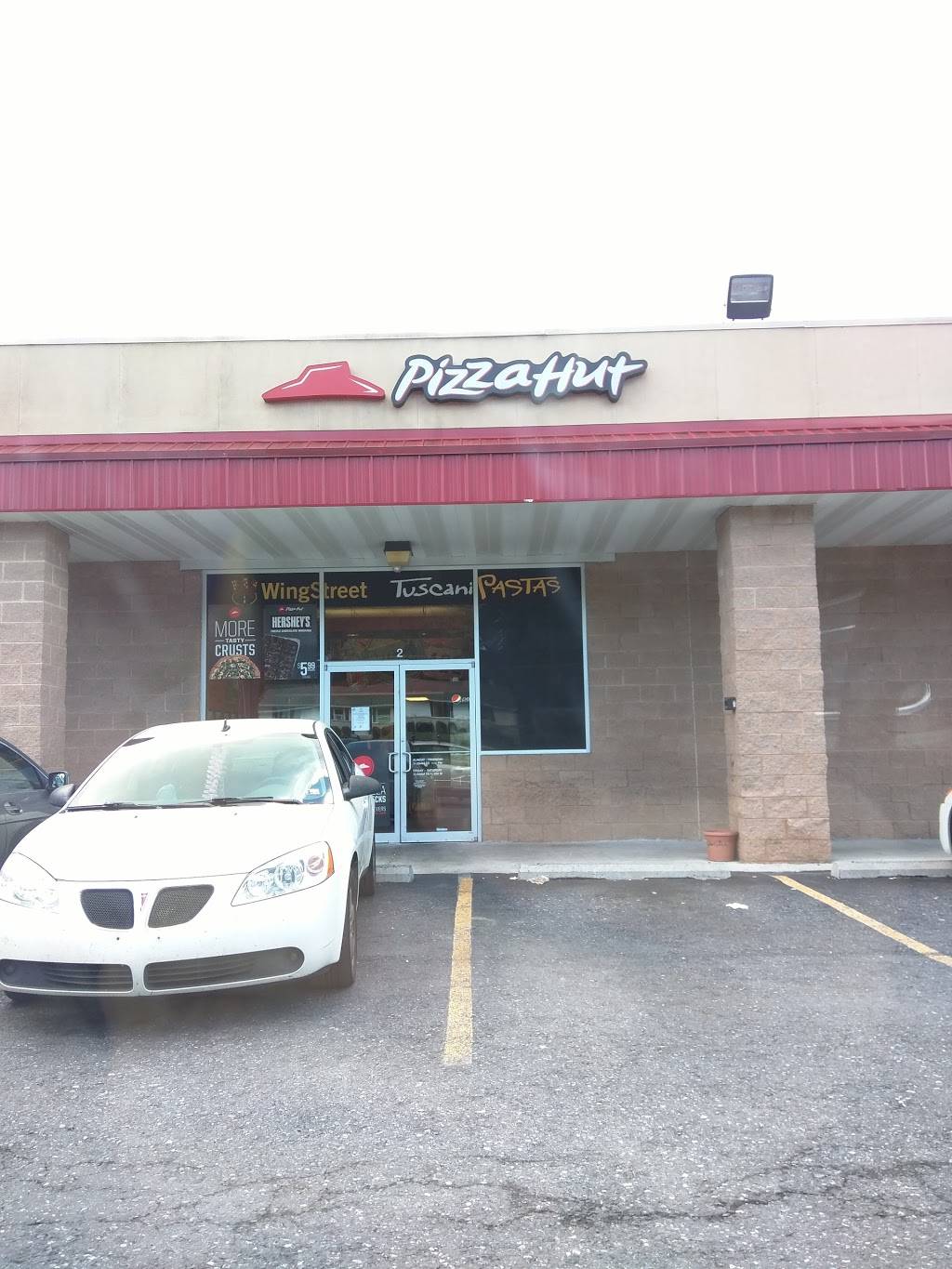 Pizza Hut | restaurant | 1192 W Penn Ave Unit #2, Womelsdorf, PA 19567, USA | 6105892380 OR +1 610-589-2380