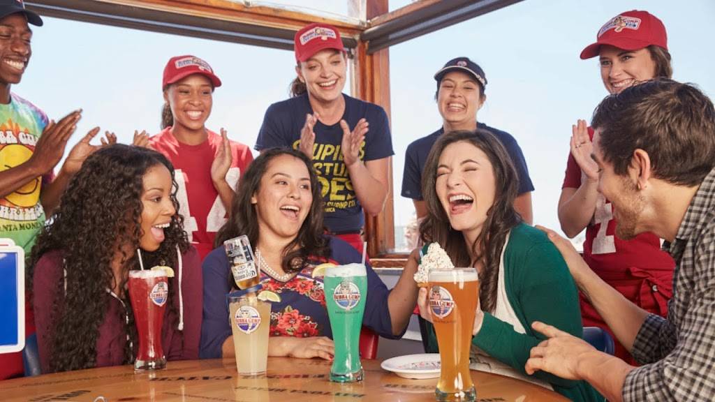 Bubba Gump Shrimp Co. | restaurant | 900 Parkway, Gatlinburg, TN 37738, USA | 8654303034 OR +1 865-430-3034