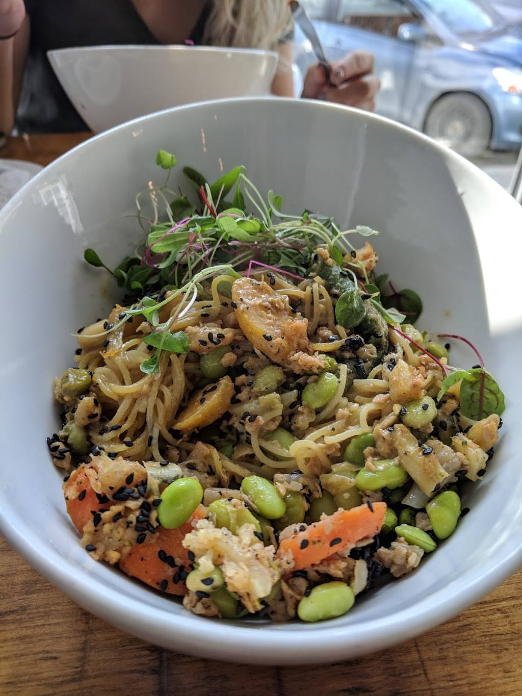 Restaurant La vie La vie comptoir santé | restaurant | 438 Avenue Saint-Simon, Saint-Hyacinthe, QC J2S 5C2, Canada | 4502527778 OR +1 450-252-7778