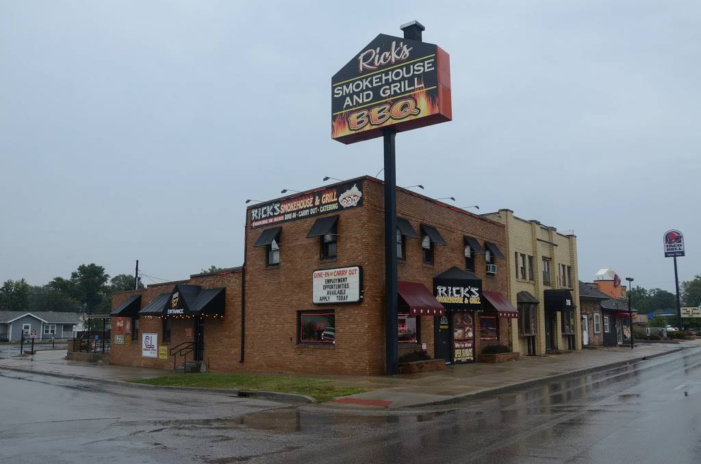 Ricks Smokehouse & Grill | restaurant | 3102 Wabash Ave, Terre Haute, IN 47803, USA | 8122358335 OR +1 812-235-8335