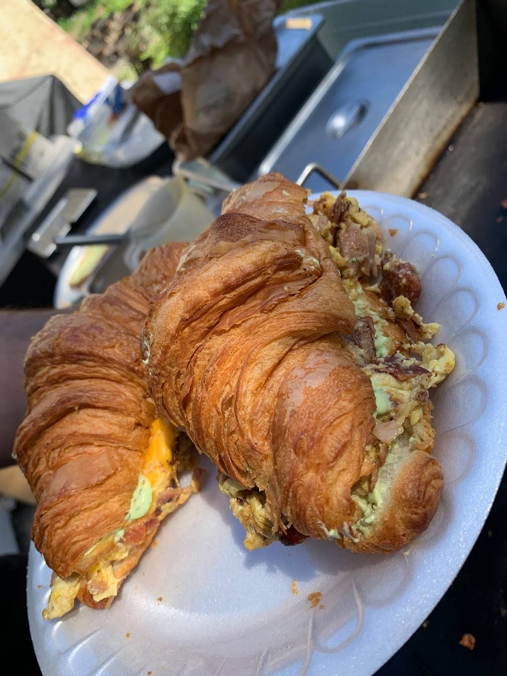 Curbgrill | restaurant | 7499 N Clybourn Ave, Sun Valley, CA 91352, USA | 8184001844 OR +1 818-400-1844