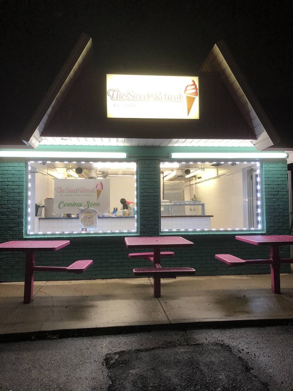 The Sweet Retreat | restaurant | 2613 Smithville Rd, Dayton, OH 45420, USA | 9372218191 OR +1 937-221-8191