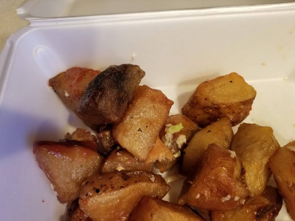 Chicken Delite | restaurant | 44805 Hayes Rd, Sterling Heights, MI 48313, USA | 5862471060 OR +1 586-247-1060