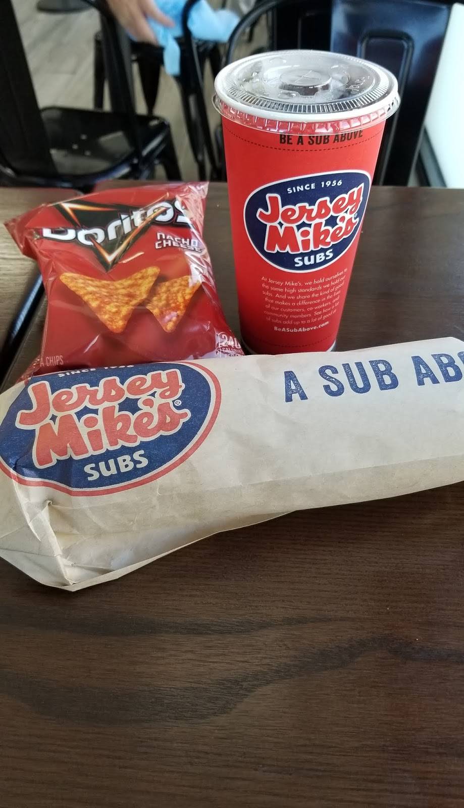 Jersey Mikes Subs | meal takeaway | 4618 Kilauea Ave #10, Honolulu, HI 96816, USA | 8083123090 OR +1 808-312-3090