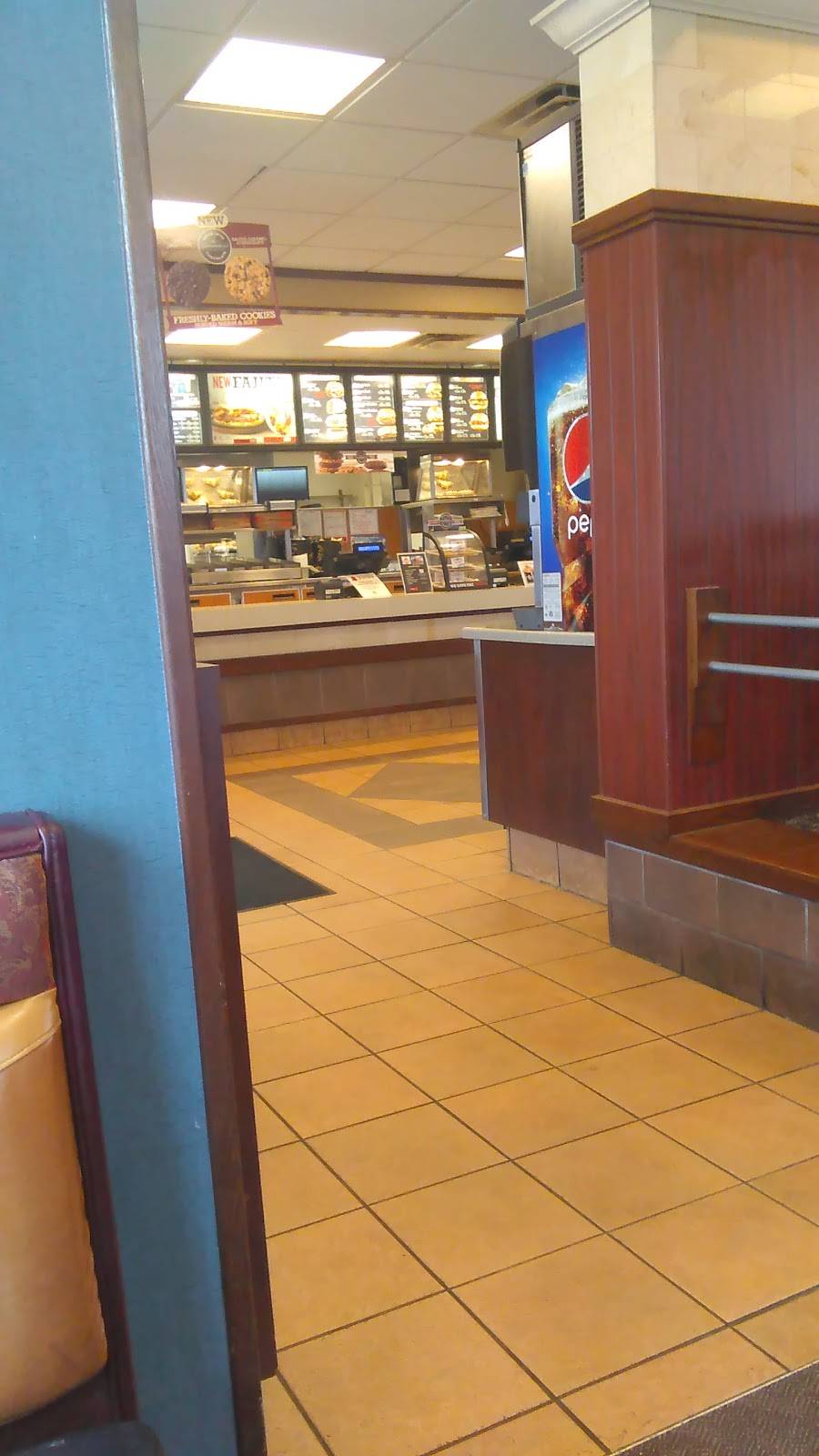 Arbys | restaurant | 2446 E Wabash St, Frankfort, IN 46041, USA | 7656547647 OR +1 765-654-7647