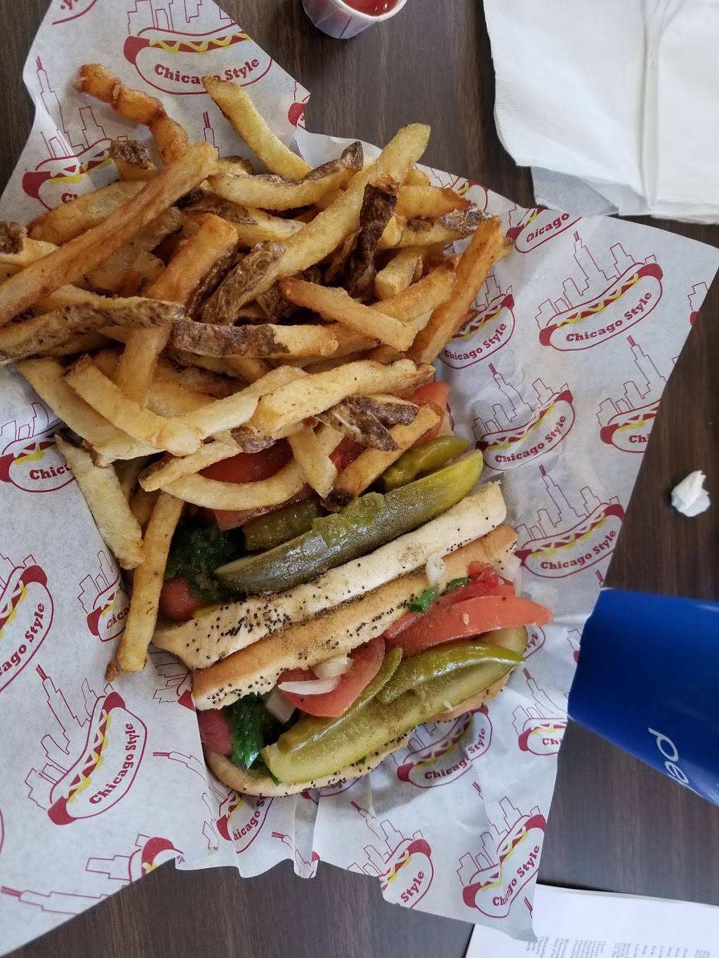 Dairy Barn | restaurant | 1111 Main St, Mendota, IL 61342, USA | 8155392200 OR +1 815-539-2200