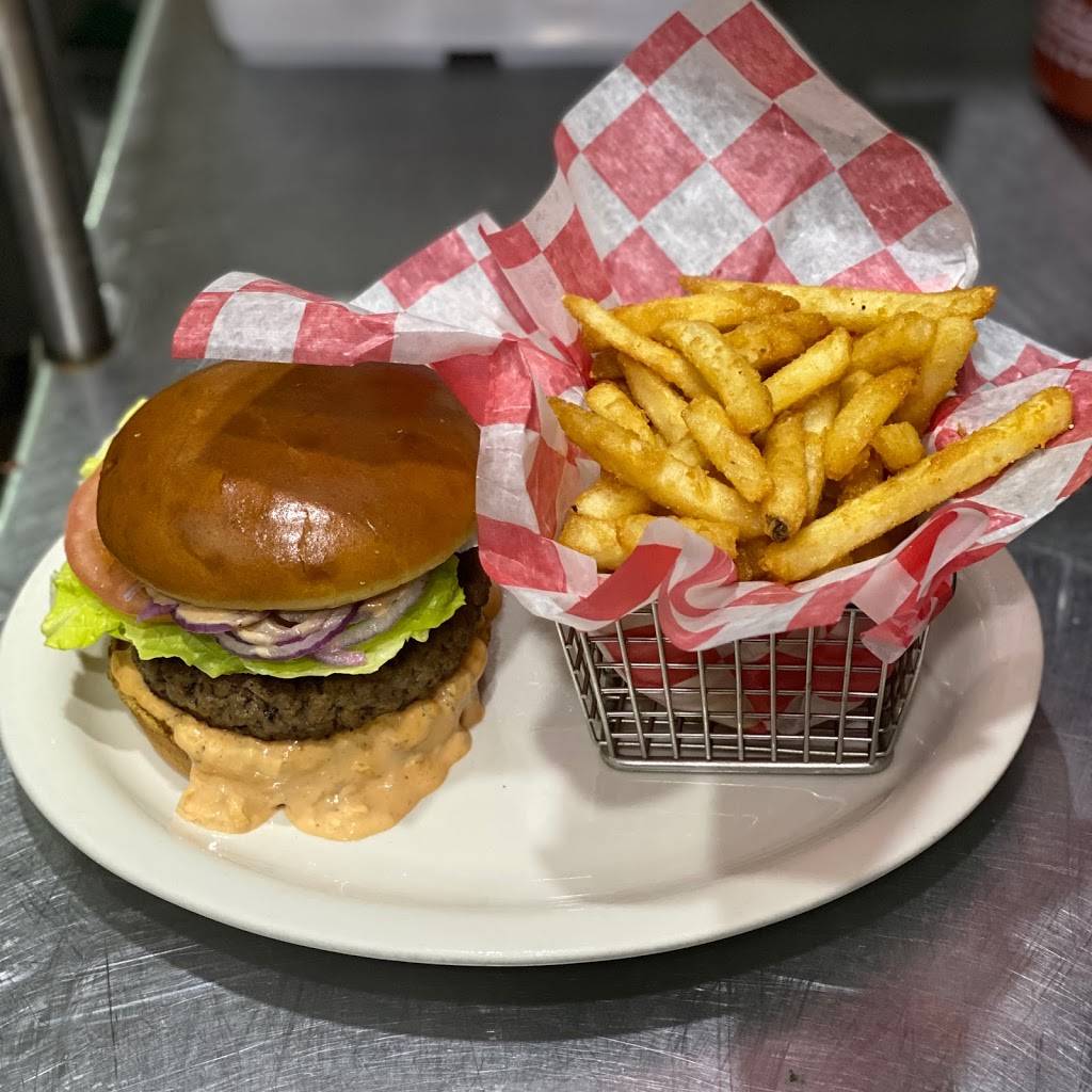 Champs Diner | meal takeaway | 1539 Cecil B. Moore Ave, Philadelphia, PA 19121, USA | 2157690995 OR +1 215-769-0995