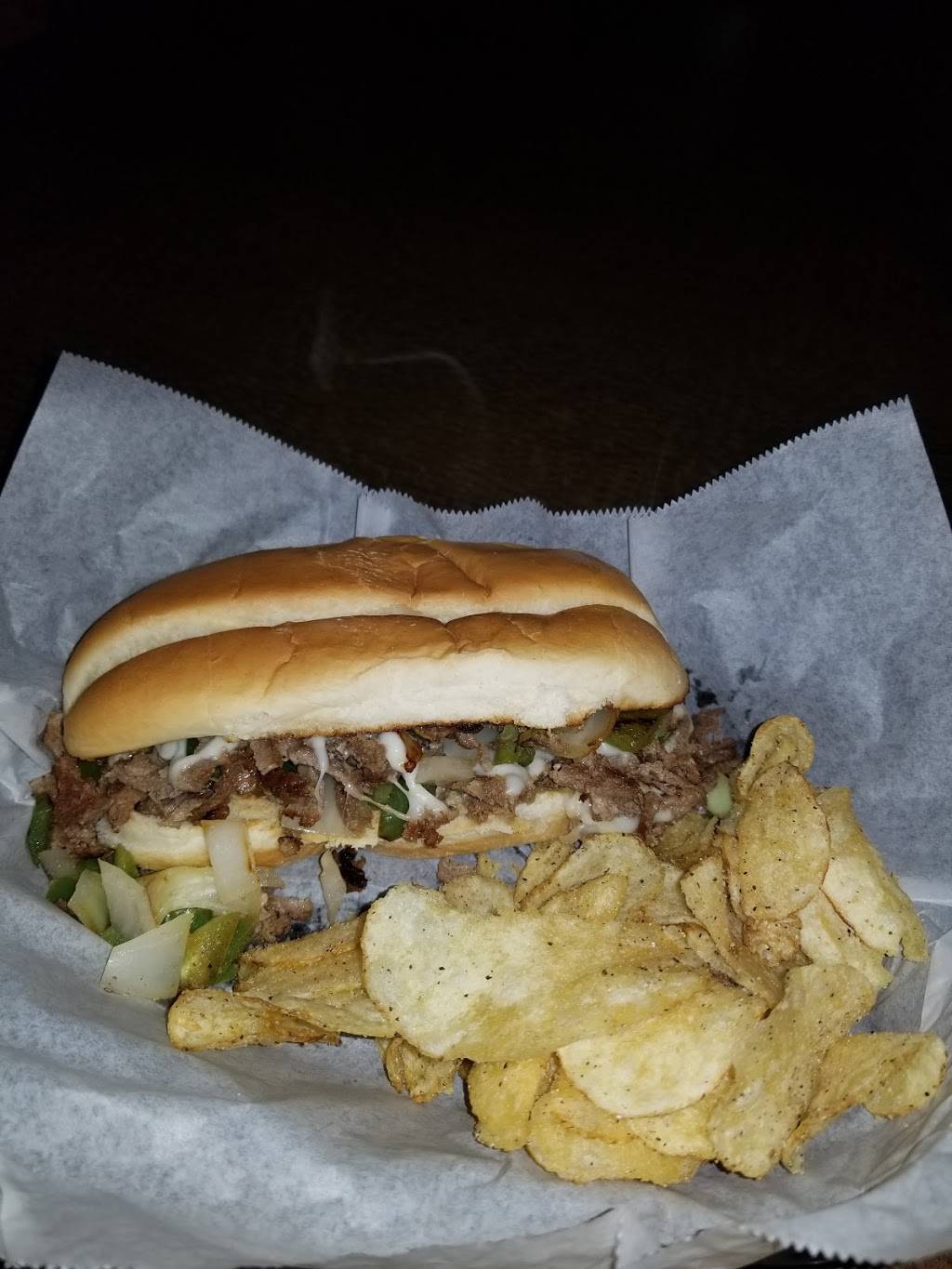 Mikeys Pub | restaurant | 102 S Main St, Smithton, IL 62285, USA | 6182122036 OR +1 618-212-2036