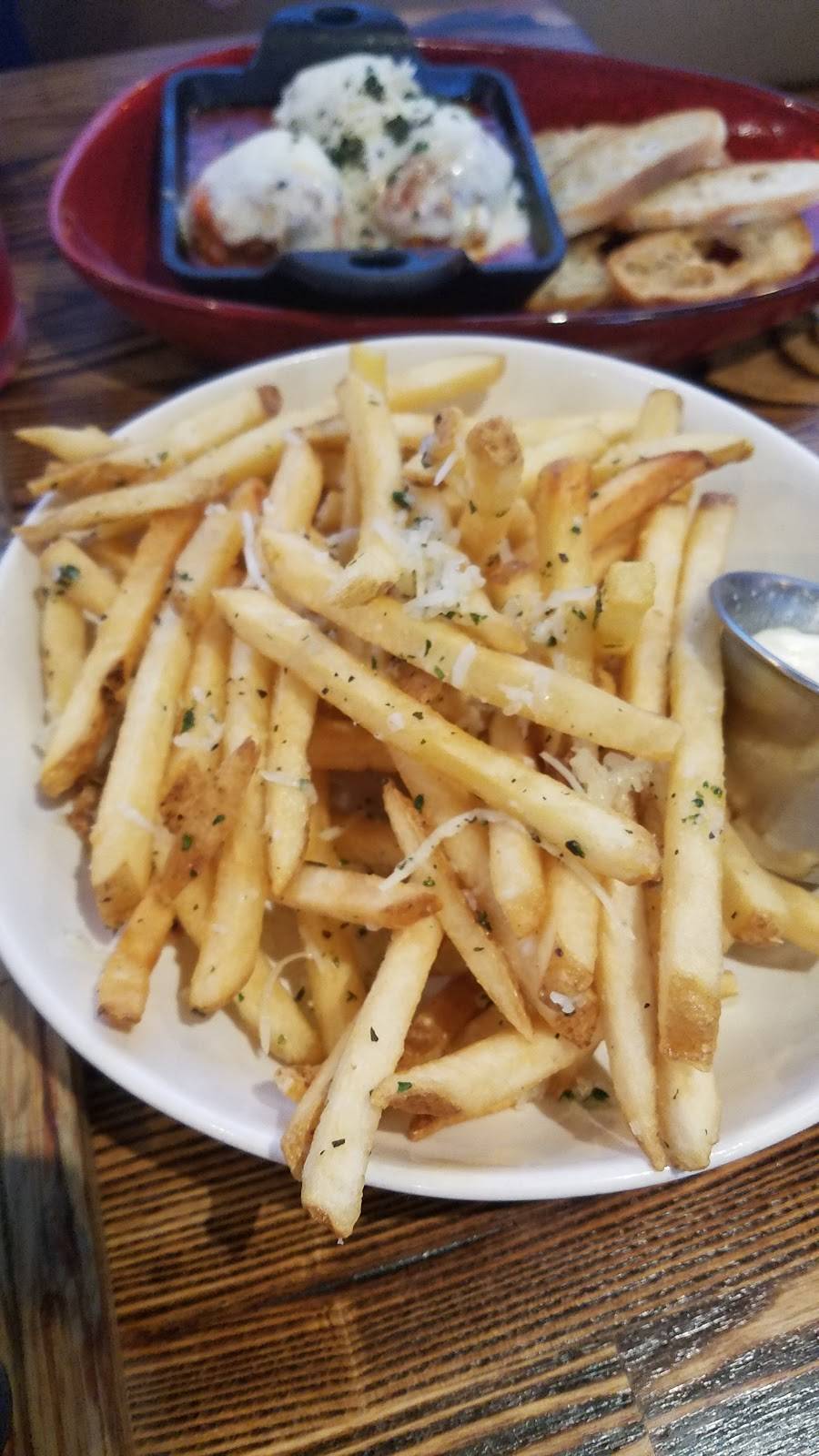 Cask + Shaker Craft Bar and Kitchen | restaurant | 10312 Forest Hill Blvd Ste 302, Wellington, FL 33414, USA | 5614246539 OR +1 561-424-6539