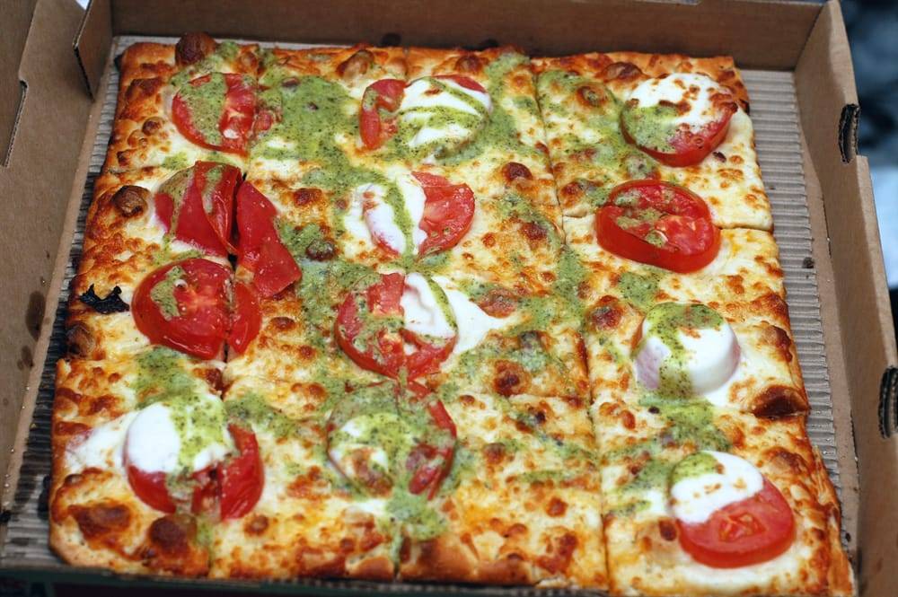 Round Table Pizza | meal delivery | 4935 Junipero Serra Blvd, Colma, CA 94014, USA | 6509941140 OR +1 650-994-1140