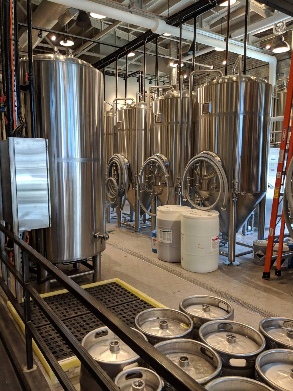 Goose Island Brewhouse | restaurant | 1002 Canal St, Philadelphia, PA 19123, USA | 2155608181 OR +1 215-560-8181