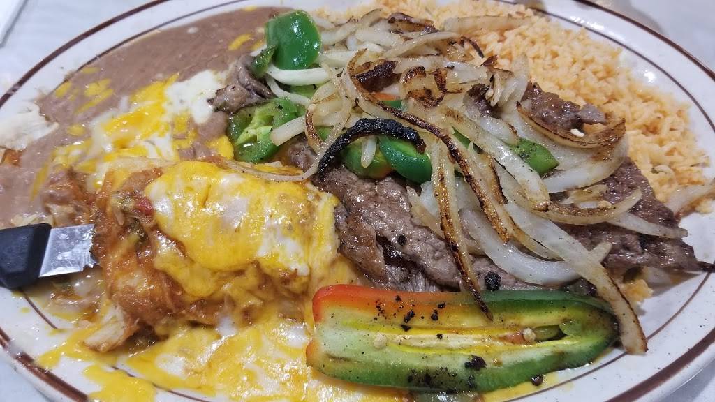 El Farolito | restaurant | 201 S Bradford Ave, Placentia, CA 92870, USA | 7149937880 OR +1 714-993-7880