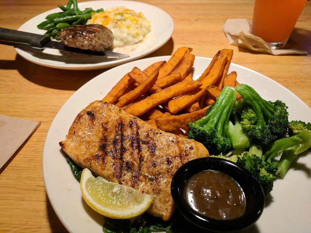 Applebees Grill + Bar | restaurant | 632 Park Ave, Worcester, MA 01603, USA | 5083633032 OR +1 508-363-3032