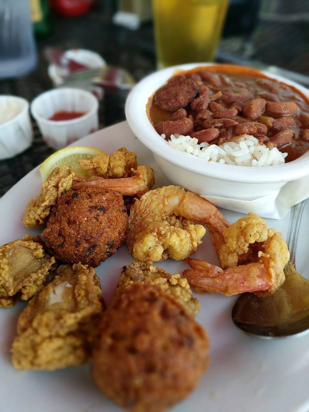 Pier 36 Seafood & Oyster Bar | restaurant | 1410 E Hwy 90 Alt #200, Richmond, TX 77406, USA | 2812384800 OR +1 281-238-4800