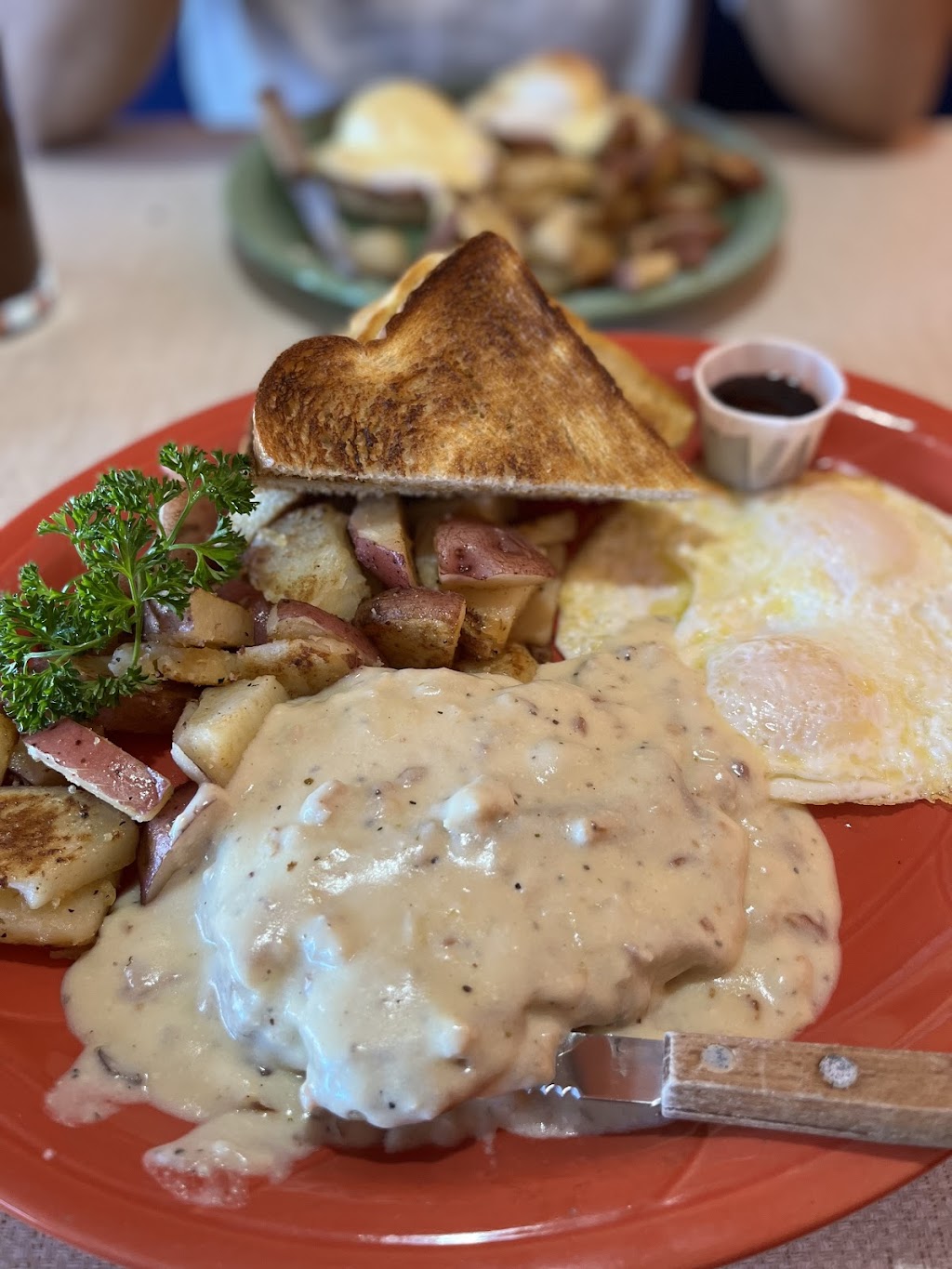 The Breadboard Restaurant | restaurant | 744 N Main St, Ashland, OR 97520, USA | 5414880295 OR +1 541-488-0295