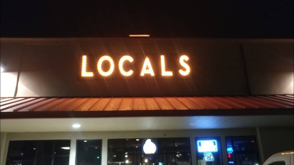 Locals Bar and Kitchen | restaurant | 7755 Magnolia Beach Rd Suite A, Denham Springs, LA 70726, USA | 2253805555 OR +1 225-380-5555
