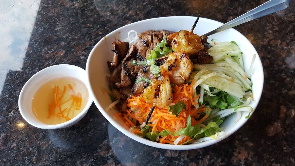 Pho Tango Bistro | restaurant | 7307 NE Imbrie Dr, Hillsboro, OR 97124, USA | 5036483542 OR +1 503-648-3542