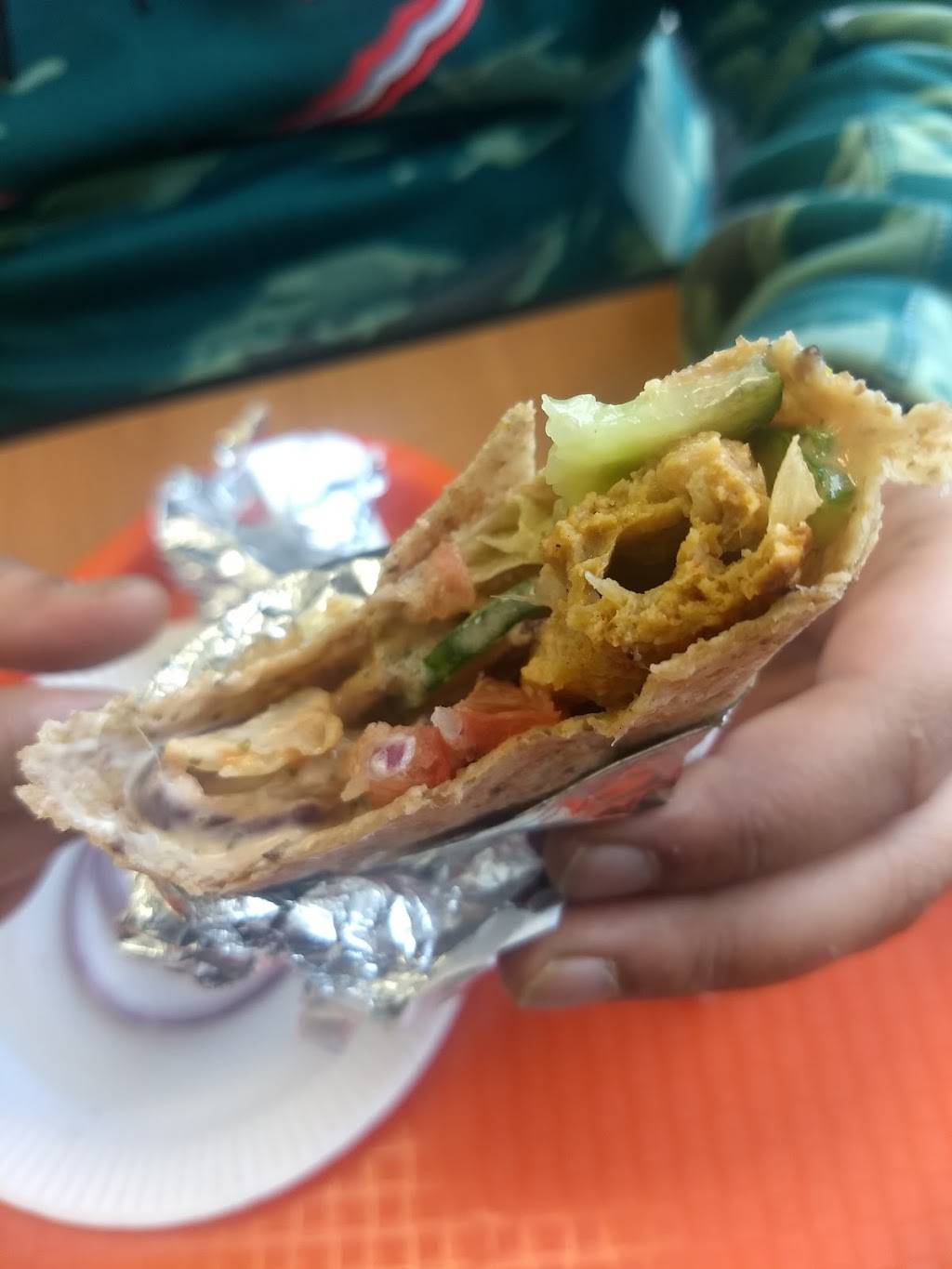 Bollywood Blvd | restaurant | 680 Rexdale Blvd #25, Etobicoke, ON M9W 0B5, Canada | 4166791166 OR +1 416-679-1166