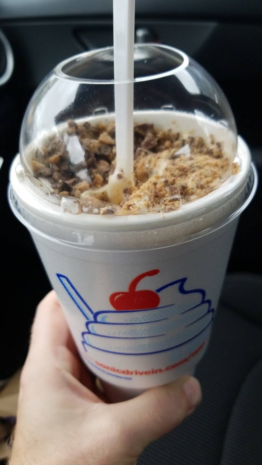 Sonic Drive-In | restaurant | 3518 Matlock Rd, Arlington, TX 76015, USA | 8175575707 OR +1 817-557-5707