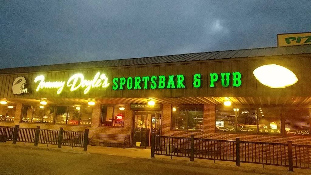 Tommy Doyles at Sidelines | restaurant | 235 E Ashland St, Brockton, MA 02302, USA | 5085875511 OR +1 508-587-5511