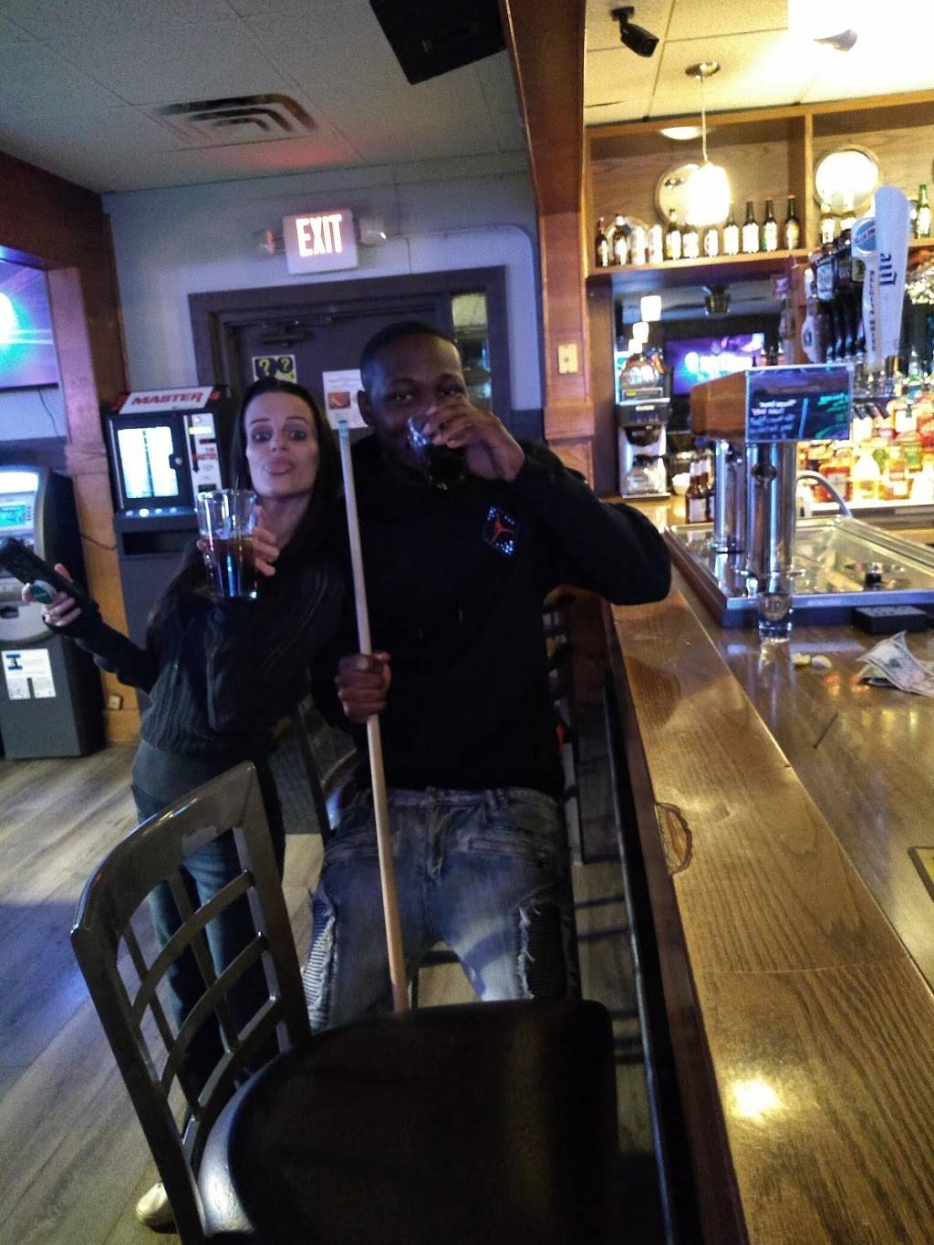 Beacon Tavern & Grill | restaurant | 3113 Douglas Ave, Racine, WI 53402, USA | 2626393088 OR +1 262-639-3088