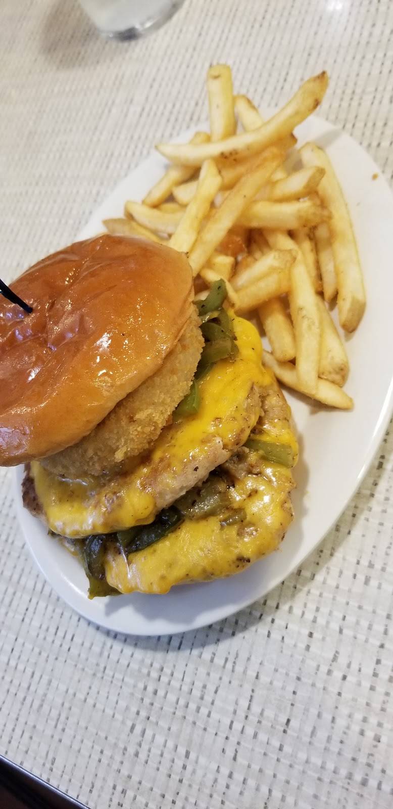 Johnny Rockets | restaurant | 300 Monticello Ave Suite 320, Norfolk, VA 23510, USA | 7576227330 OR +1 757-622-7330