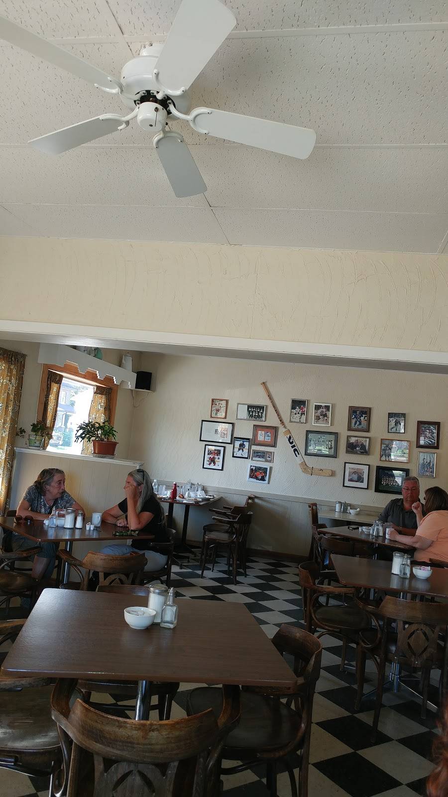 Lock Street Diner | restaurant | 769 Lock St, Peterborough, ON K9J 8S8, Canada | 7057430947 OR +1 705-743-0947