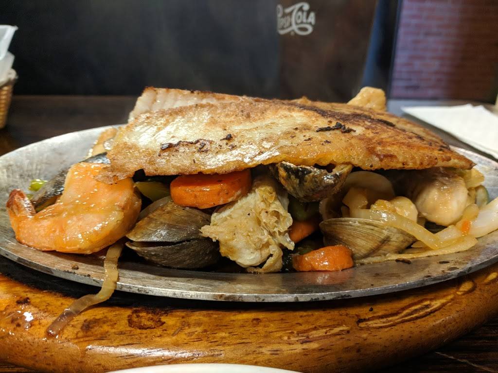 La Fiesta Mexican Grill | restaurant | 3000 Curry Ford Rd, Orlando, FL 32806, USA | 4079854340 OR +1 407-985-4340