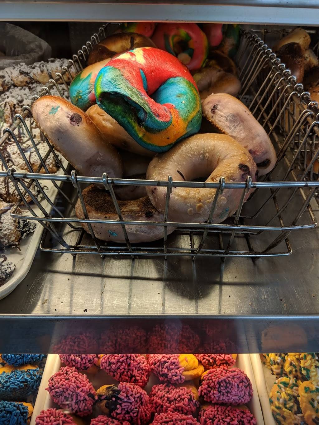 Bagels on Main | bakery | 87 E Main St, Huntington, NY 11743, USA | 6316731902 OR +1 631-673-1902