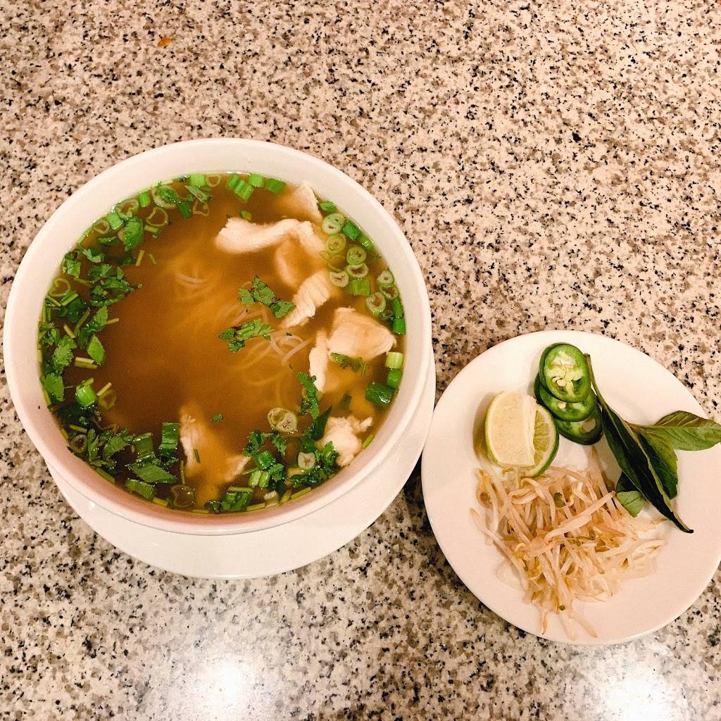 Iron Wok | restaurant | 33 Rector St, Bryson City, NC 28713, USA | 8284889553 OR +1 828-488-9553