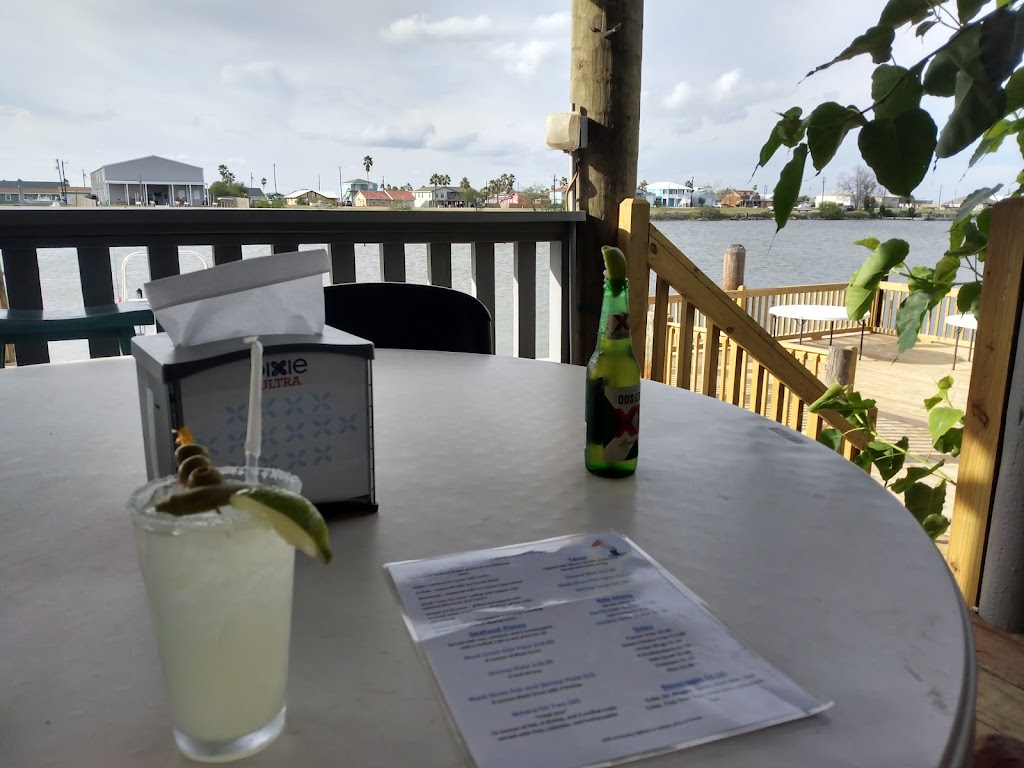 Pelicans Pub | restaurant | 1001 E Port Dr, Port Mansfield, TX 78598, USA | 9569442848 OR +1 956-944-2848