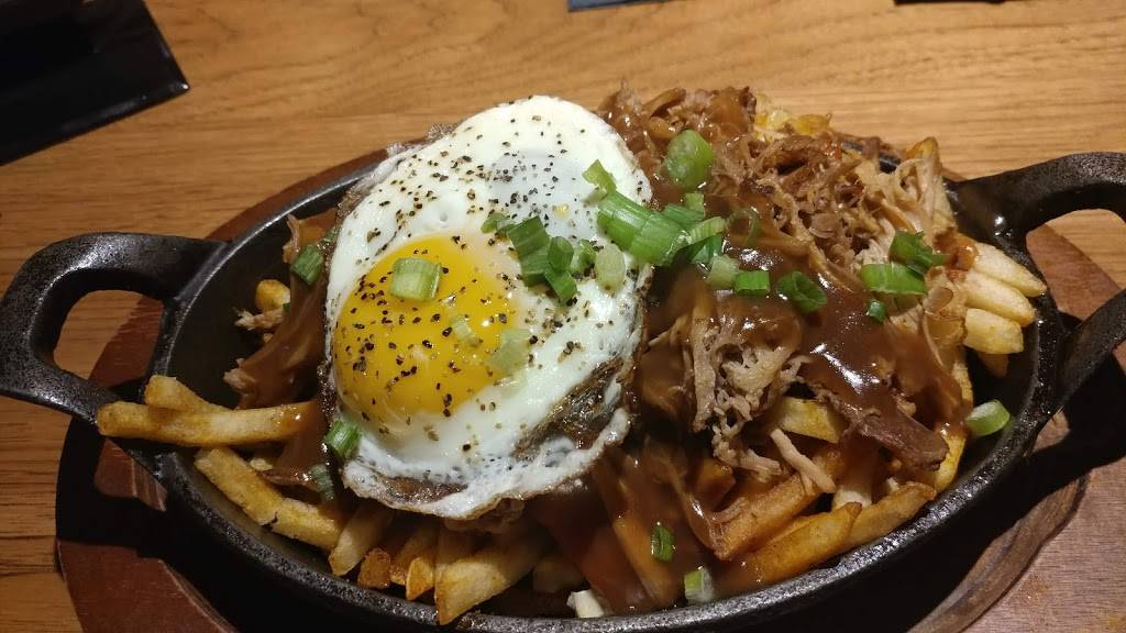 B-LUX GRILL & BAR | restaurant | 1481 Wisconsin Dells Pkwy, Wisconsin Dells, WI 53965, USA | 6082547999 OR +1 608-254-7999