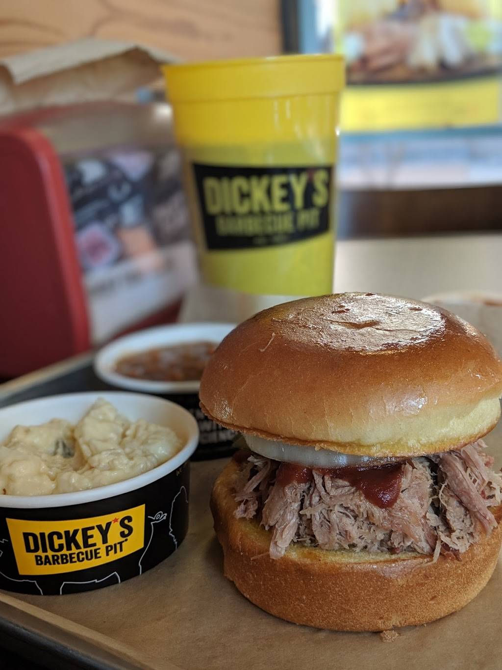 Dickeys Barbecue Pit | restaurant | 2959 Jamacha Road, El Cajon, CA 92019, USA | 6193039618 OR +1 619-303-9618