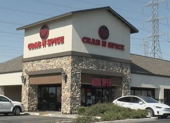 Crab N Spice | restaurant | 2765 Calloway Dr #100, Bakersfield, CA 93312, USA | 6618296729 OR +1 661-829-6729