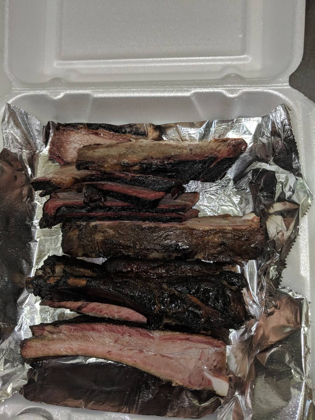 B & K Smokehouse & Catering | restaurant | 5000 Hohen Ave, Dallas, TX 75215, USA | 2144174073 OR +1 214-417-4073