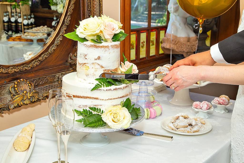 Terra Cotta Inn | restaurant | 175 King St, Terra Cotta, ON L7C 1P2, Canada | 9058732223 OR +1 905-873-2223