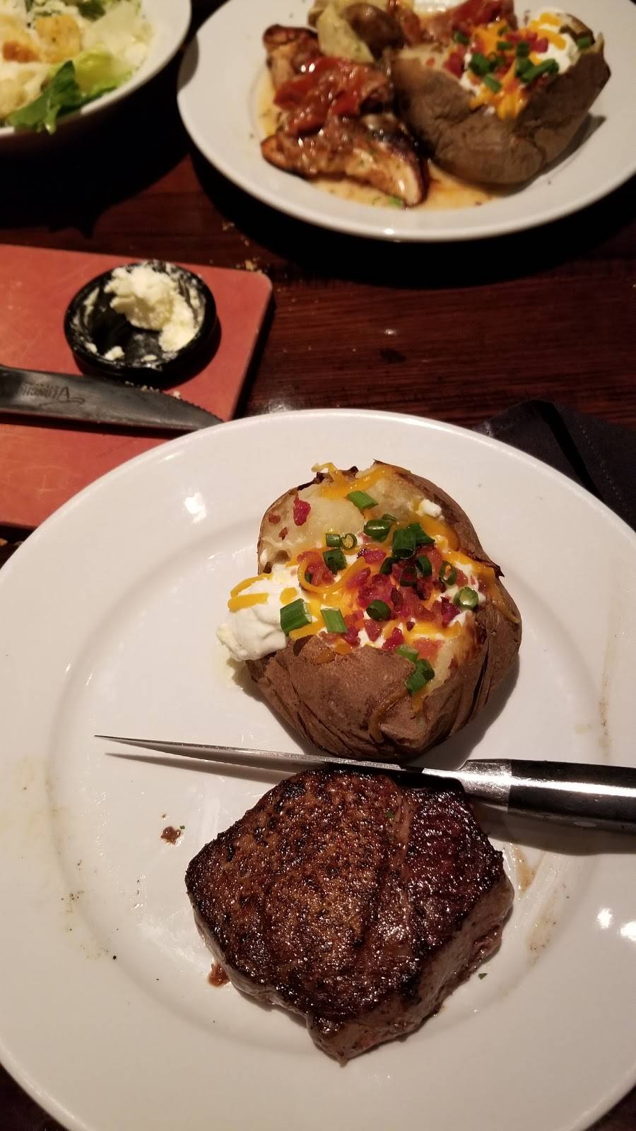 LongHorn Steakhouse | meal takeaway | 15135 N Kendall Dr, Miami, FL 33196, USA | 3053839955 OR +1 305-383-9955