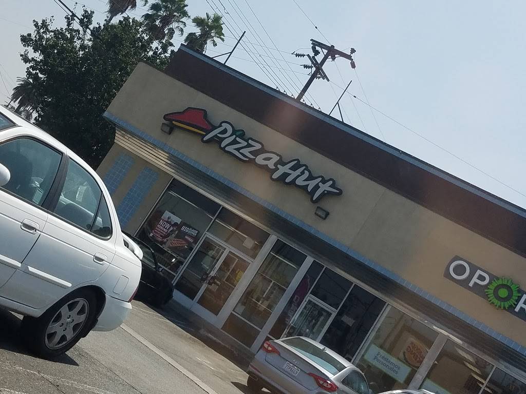 Pizza Hut | restaurant | 7229 S Figueroa St, Los Angeles, CA 90003, USA | 3237538800 OR +1 323-753-8800