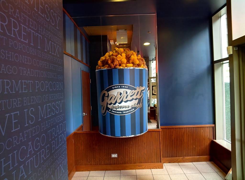 Garrett Popcorn Shops | meal takeaway | 600 E Grand Ave, Chicago, IL 60611, USA | 8884767267 OR +1 888-476-7267