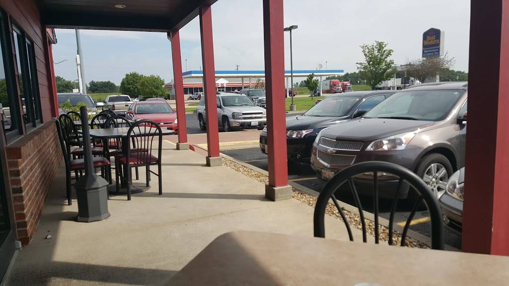 Monticello Red Wheel | restaurant | 803 Iron Horse Pl, Monticello, IL 61856, USA | 2177629829 OR +1 217-762-9829