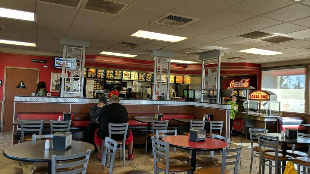 Carls Jr. | restaurant | 1305 Country Club Dr, Madera, CA 93638, USA | 5596749772 OR +1 559-674-9772