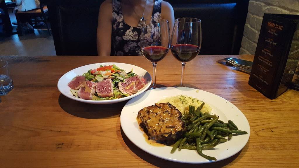 Village Tavern | restaurant | 4201 Congress St #190, Charlotte, NC 28209, USA | 7045529983 OR +1 704-552-9983