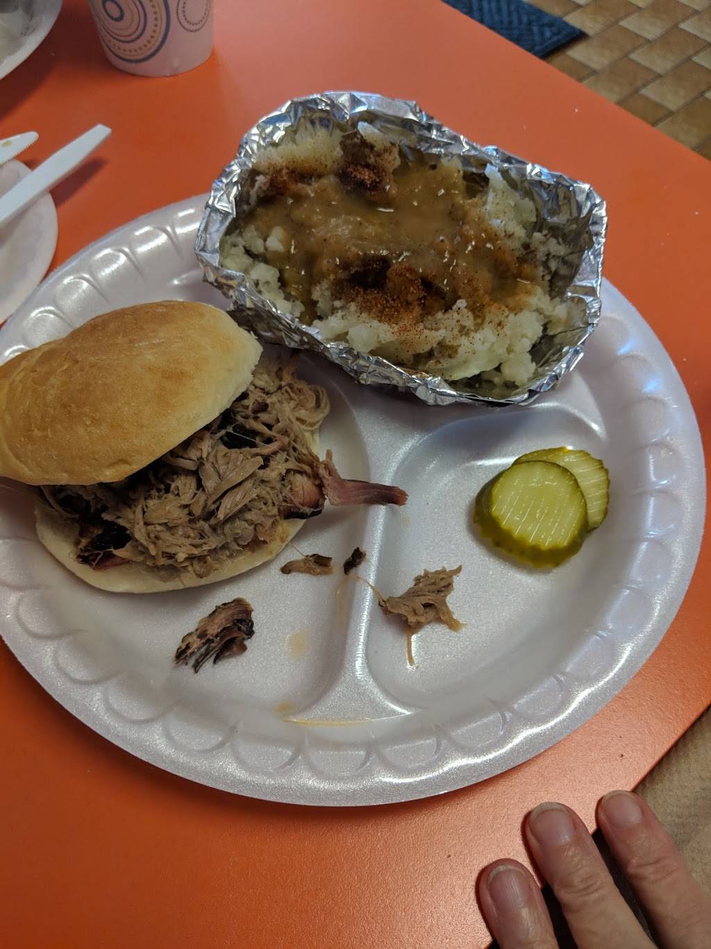 Suzy-Qs Bar-B-Que Shack | restaurant | 2829 Niagara St, Buffalo, NY 14207, USA | 7168730757 OR +1 716-873-0757