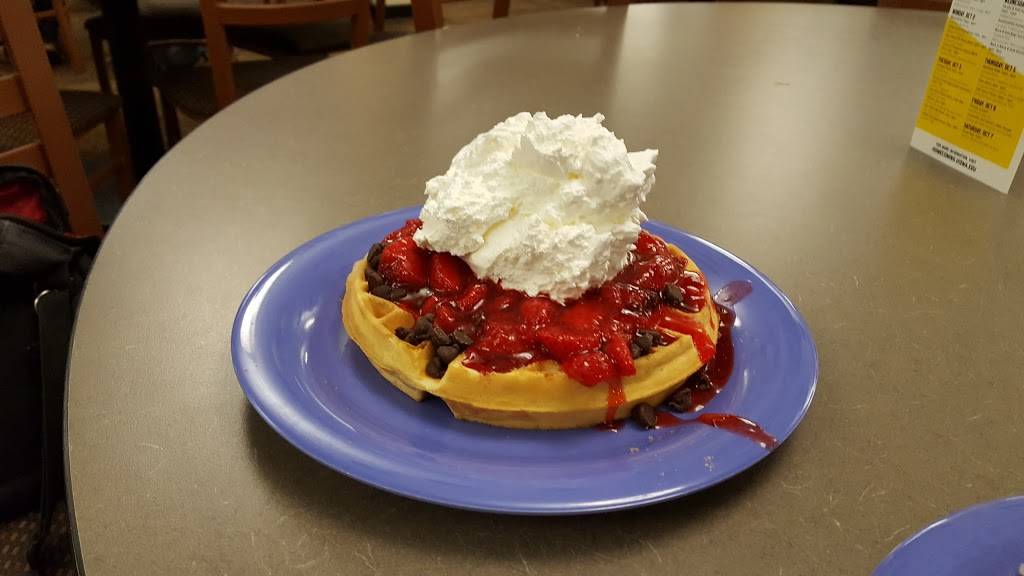 Burge Market Place | restaurant | Burge Residence Hall, 301 N Clinton St, Iowa City, IA 52242, USA | 3193351959 OR +1 319-335-1959